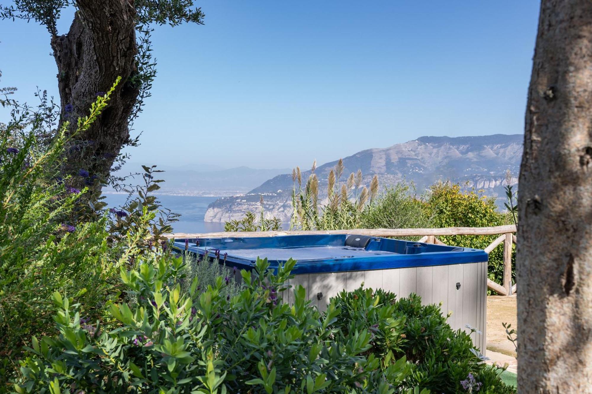 Villa Giulia Boutique Views Pool And Guest Services Sorrento Luaran gambar
