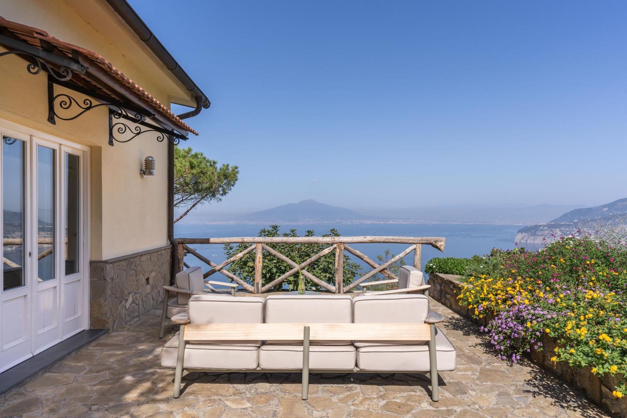 Villa Giulia Boutique Views Pool And Guest Services Sorrento Luaran gambar