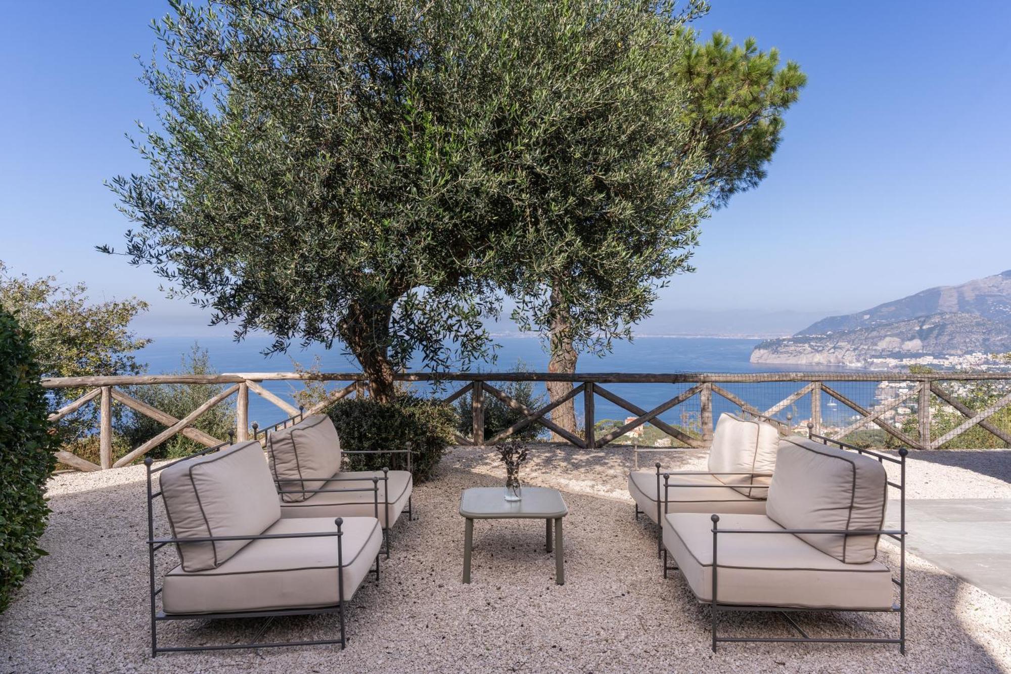 Villa Giulia Boutique Views Pool And Guest Services Sorrento Luaran gambar